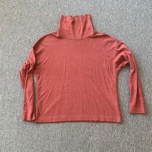 Uniqlo Women's Red Turtleneck Sweater